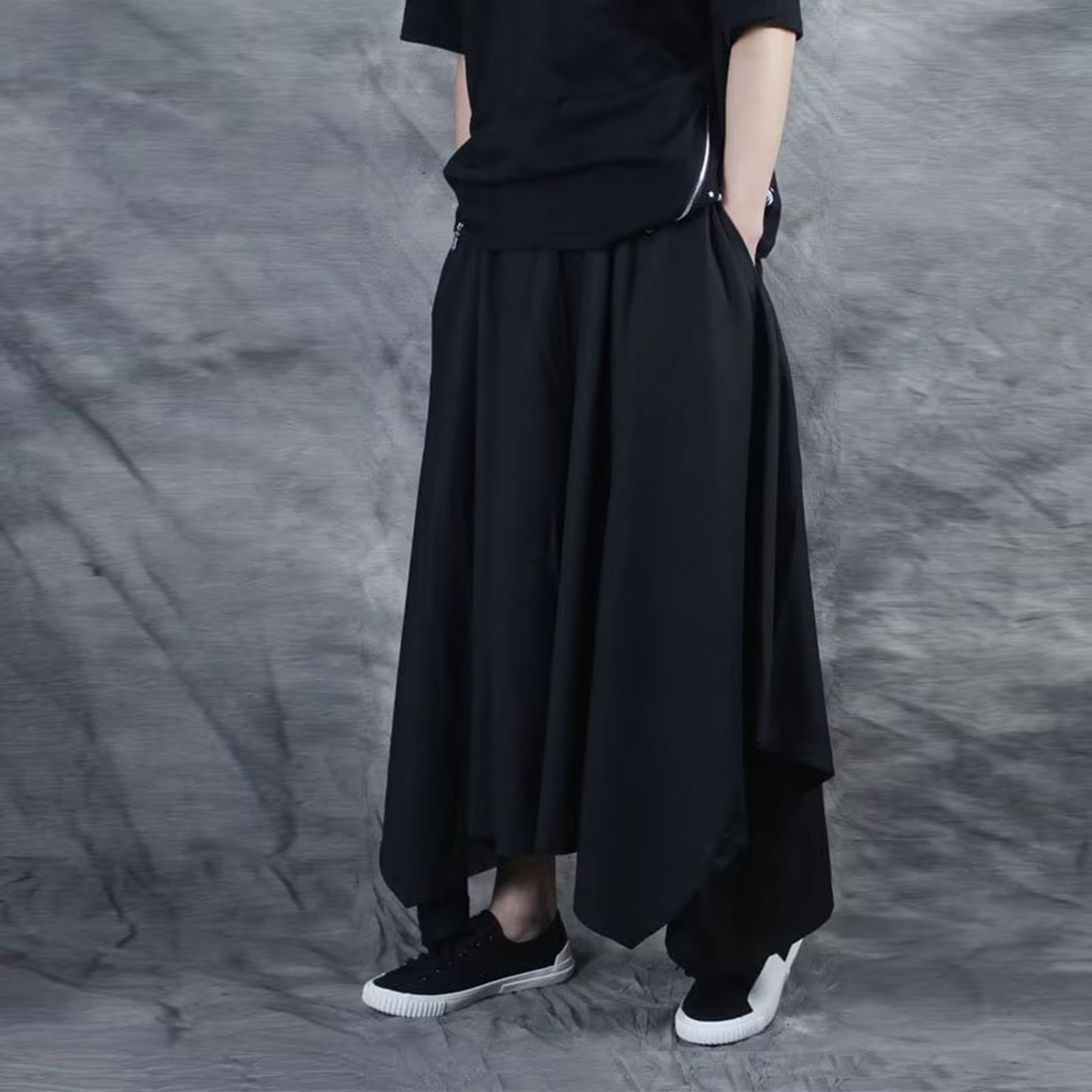 thumbnail image 3 of Pantalones culotte de estilo japonés para hombre, estilo kendo: pantalones harem anchos y holgados, poliéster y spandex, para todas las estaciones, 3 of 7